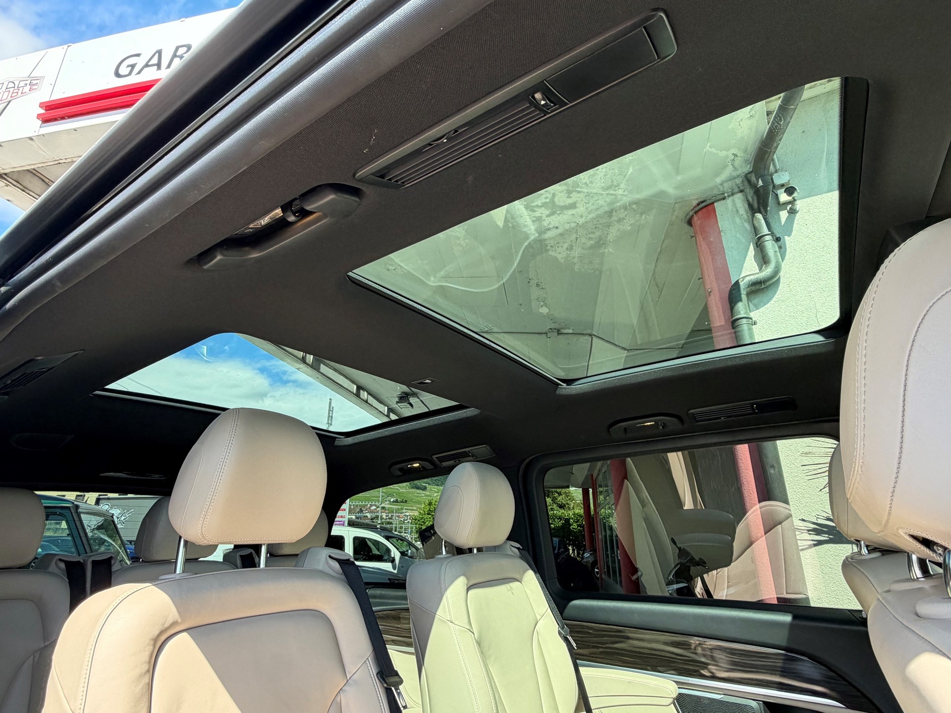MERCEDES-BENZ V 250 d Swiss Edition lang 4Matic 7G-Tronic-image-11