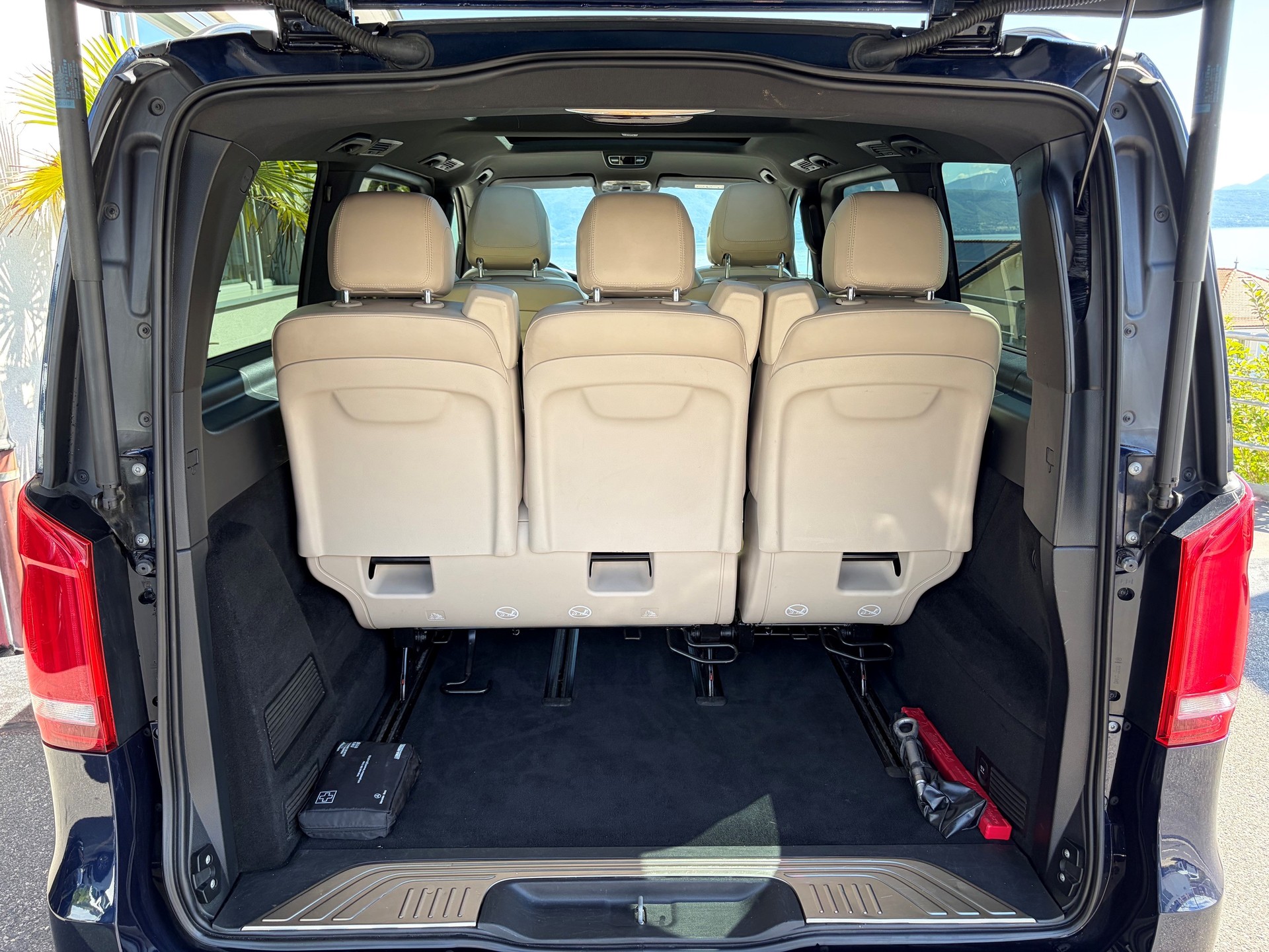 MERCEDES-BENZ V 250 d Swiss Edition lang 4Matic 7G-Tronic-image-6