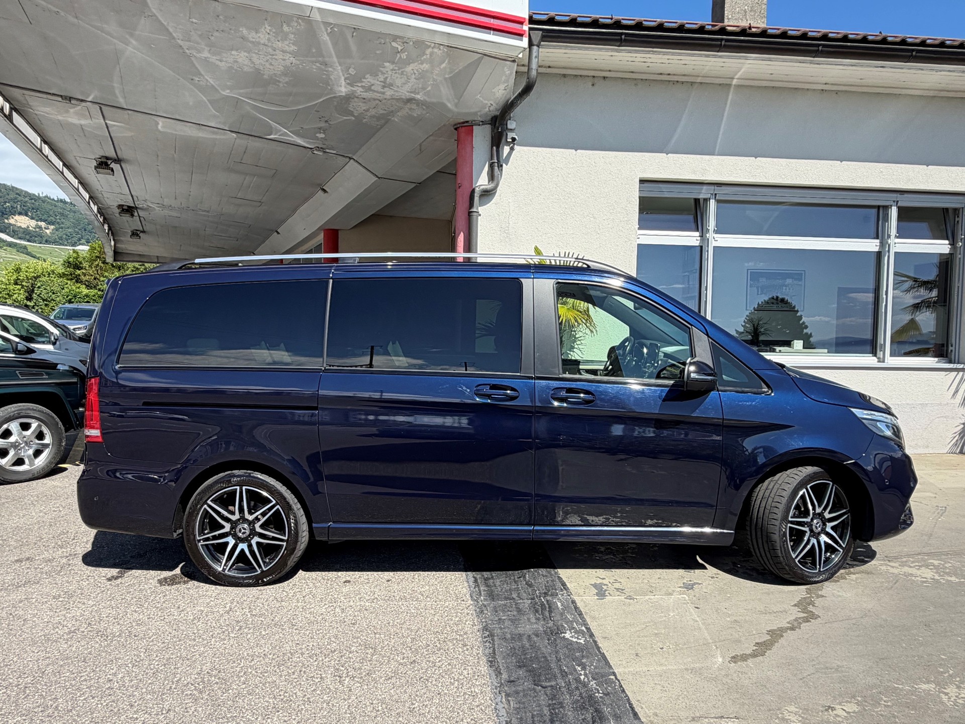 MERCEDES-BENZ V 250 d Swiss Edition lang 4Matic 7G-Tronic-image-2