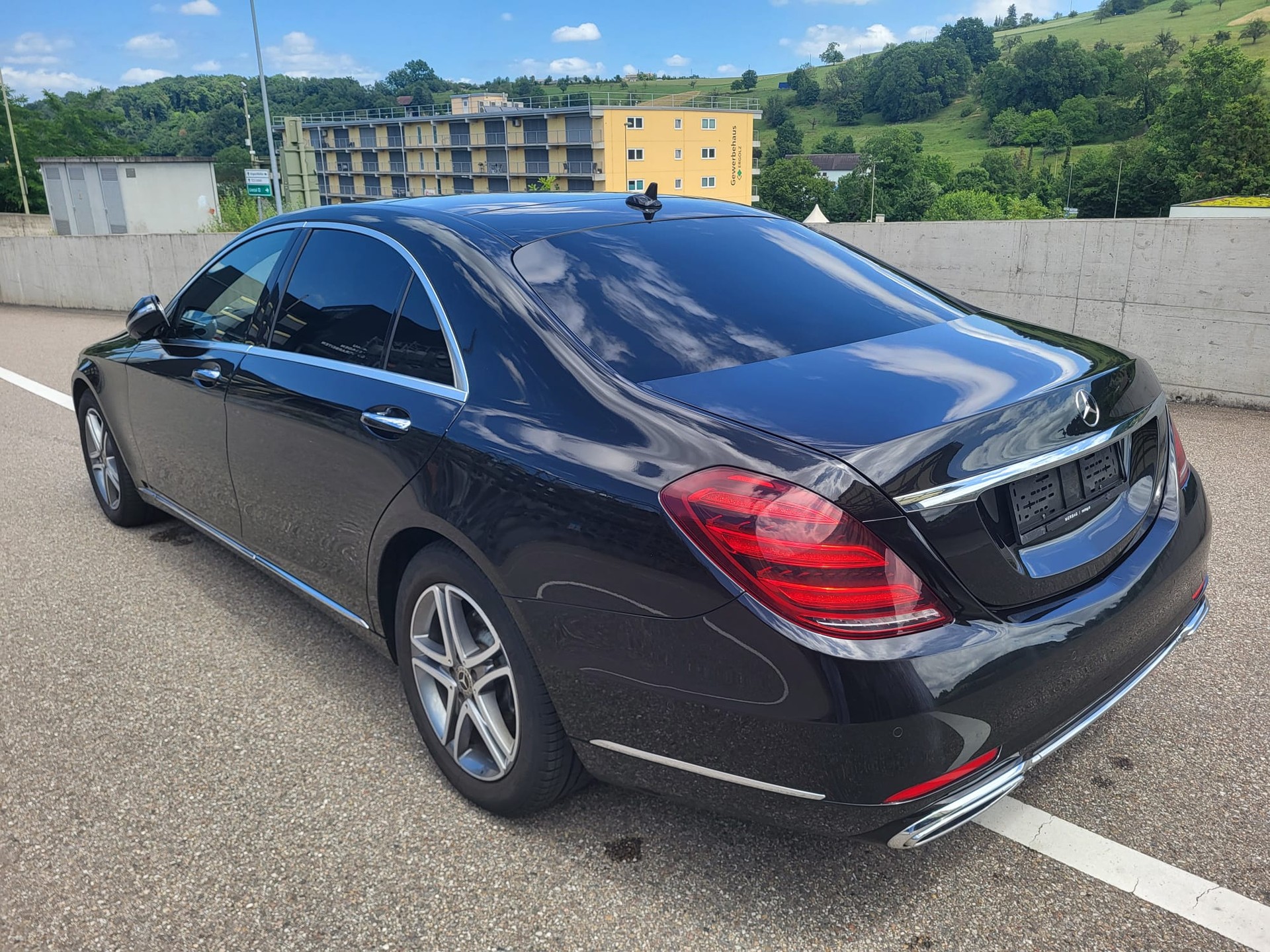 MERCEDES-BENZ S 350 d 4matic lang-image-1