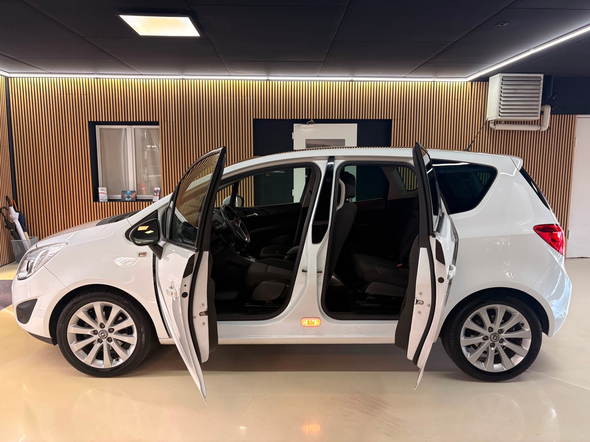 OPEL Meriva 1.4 Turbo-image-4
