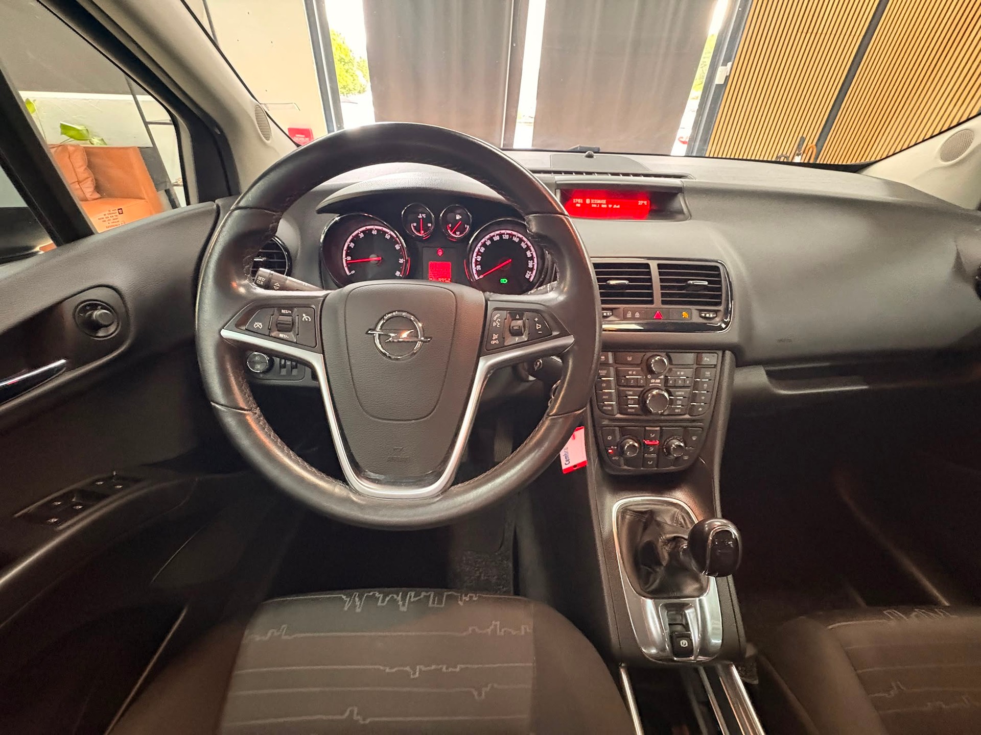 OPEL Meriva 1.4 Turbo-image-13