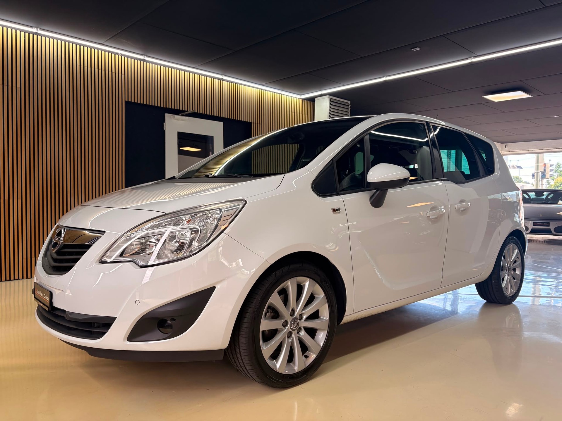OPEL Meriva 1.4 Turbo-image-1