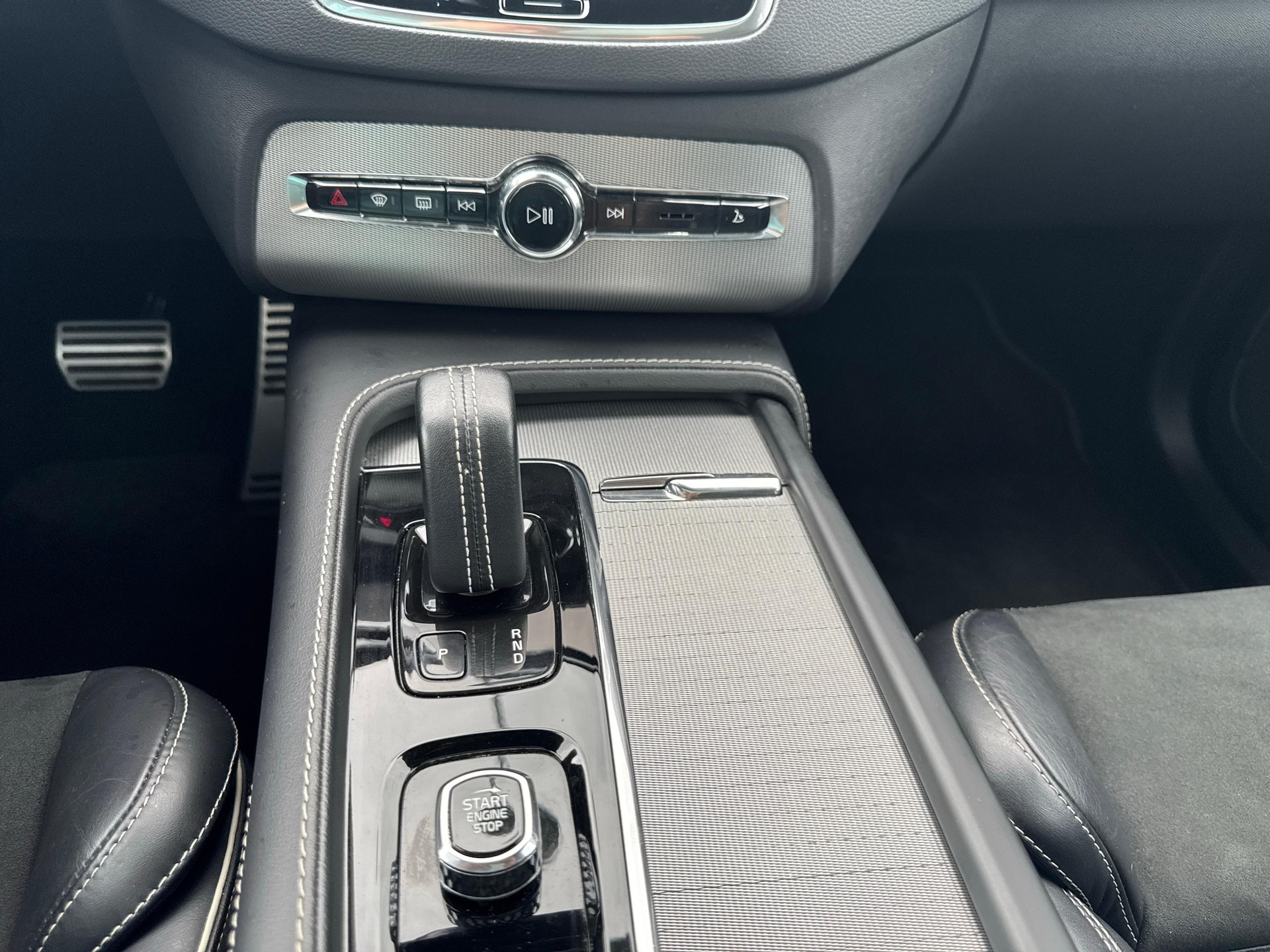 VOLVO XC90 2.0 T8 TE R-Design 7P. eAWD-image-17