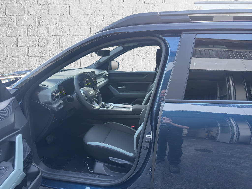DACIA Bigster 1.8 Hybrid Extreme 4x4-image-5