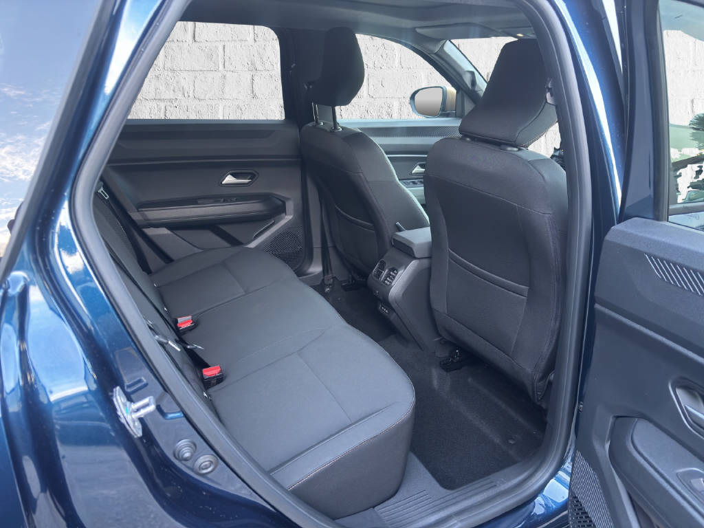 DACIA Bigster 1.8 Hybrid Extreme 4x4-image-10
