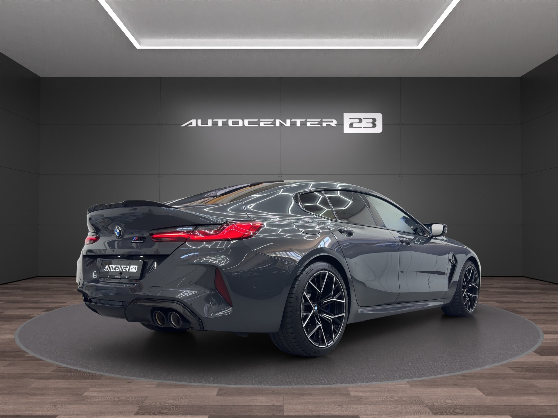 BMW M8 xDrive M Competition Steptronic-image-4