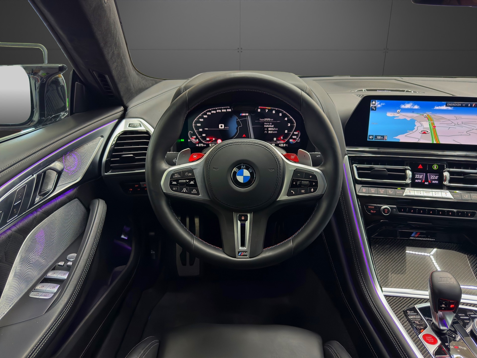 BMW M8 xDrive M Competition Steptronic-image-10