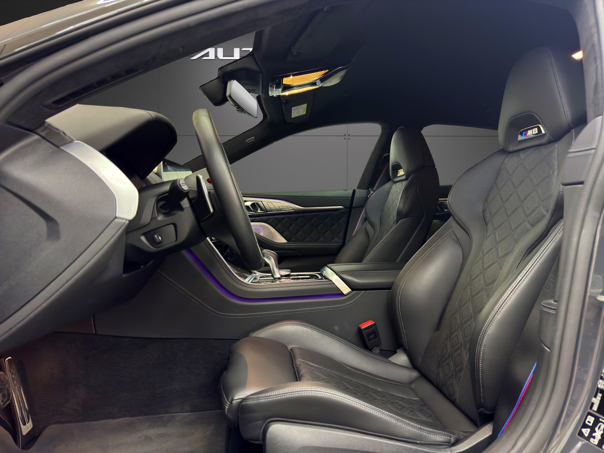 BMW M8 xDrive M Competition Steptronic-image-8