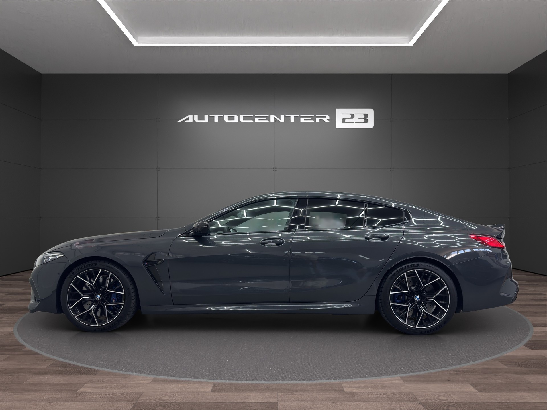 BMW M8 xDrive M Competition Steptronic-image-1