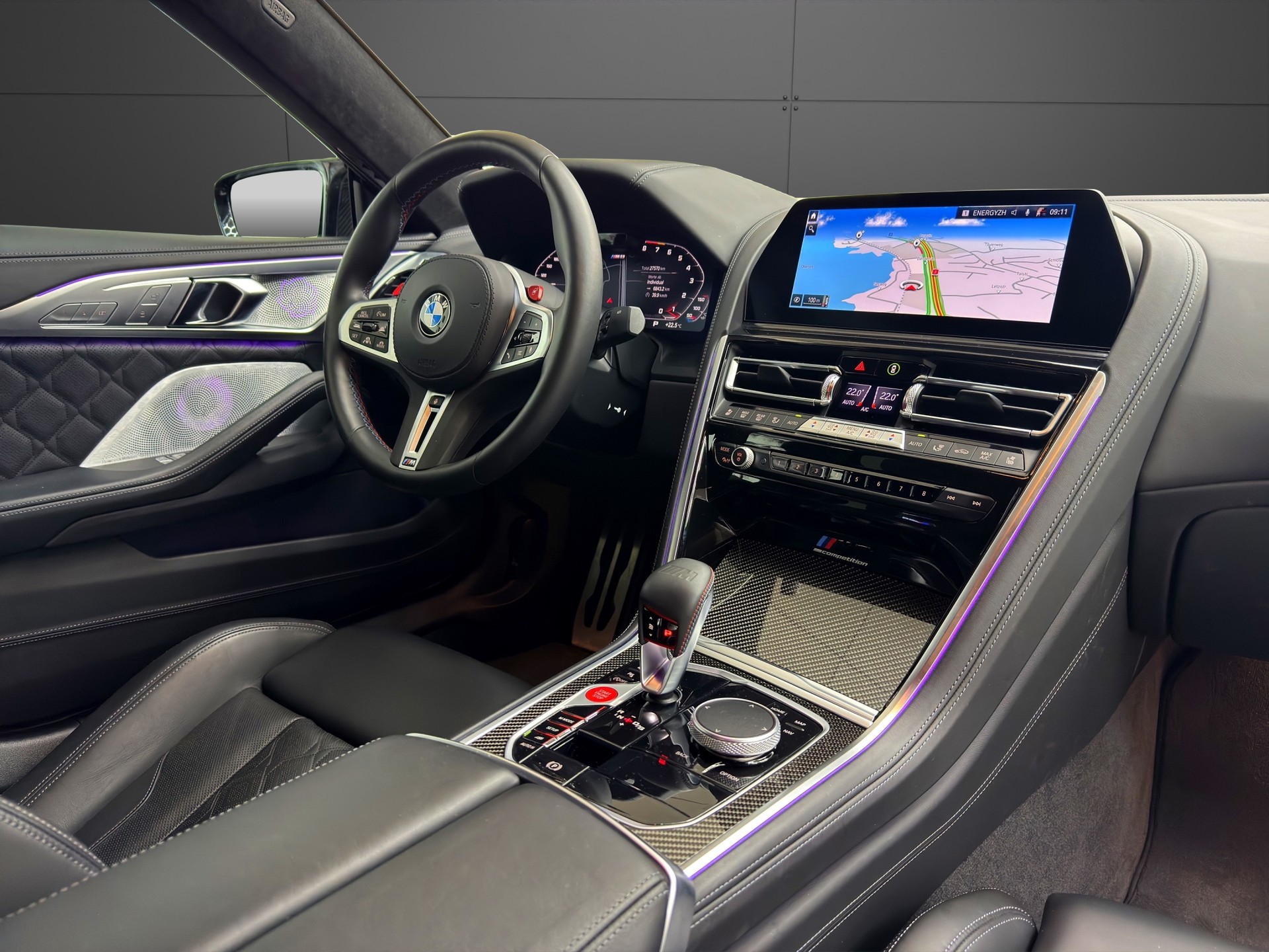 BMW M8 xDrive M Competition Steptronic-image-12