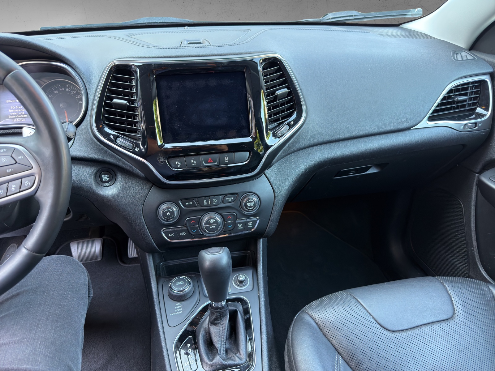 JEEP Cherokee 2.2MJ Limited AWD Drive II 9ATX-image-9