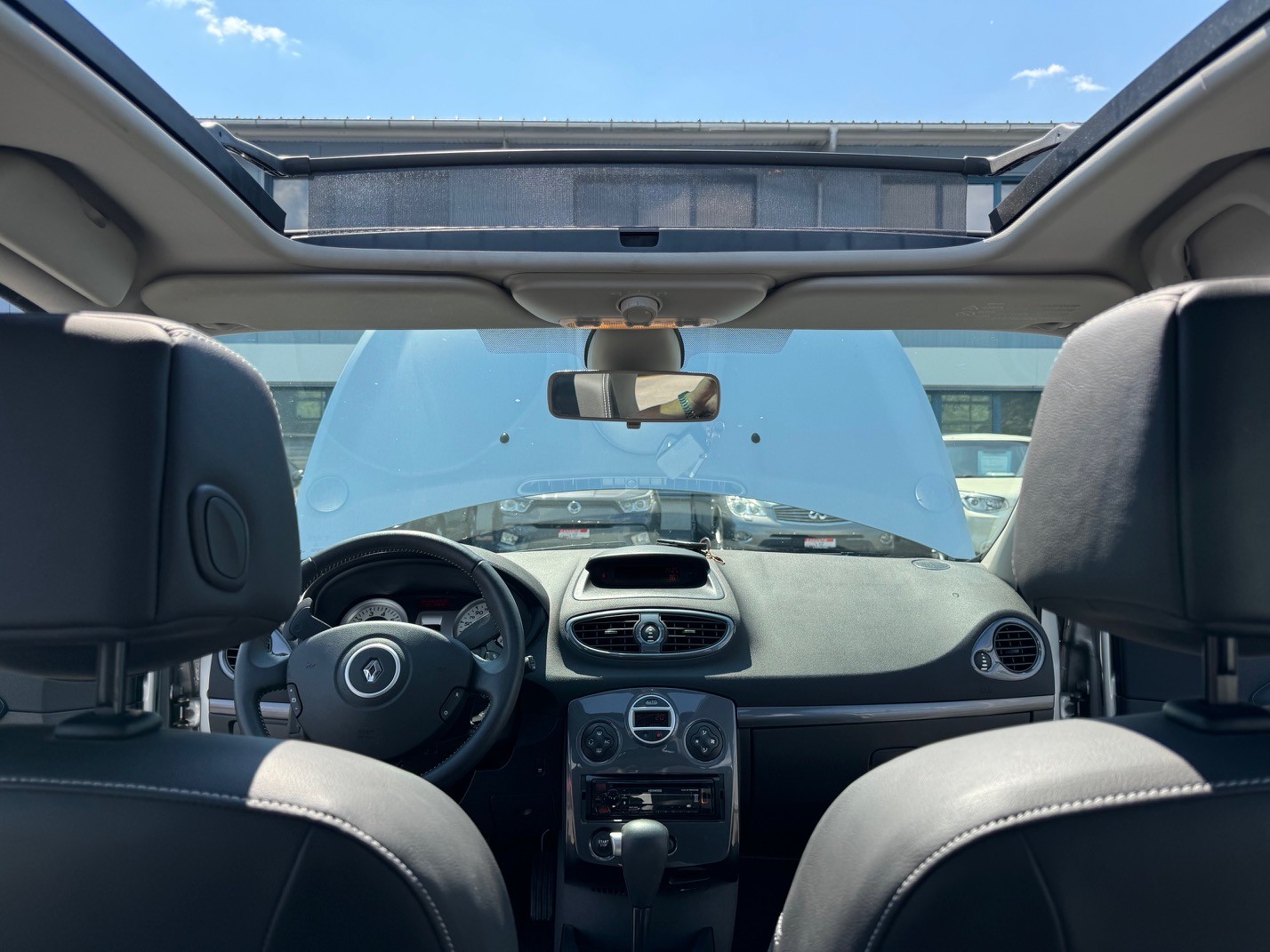 RENAULT Clio 1.6 16V Exception Automatique-image-10