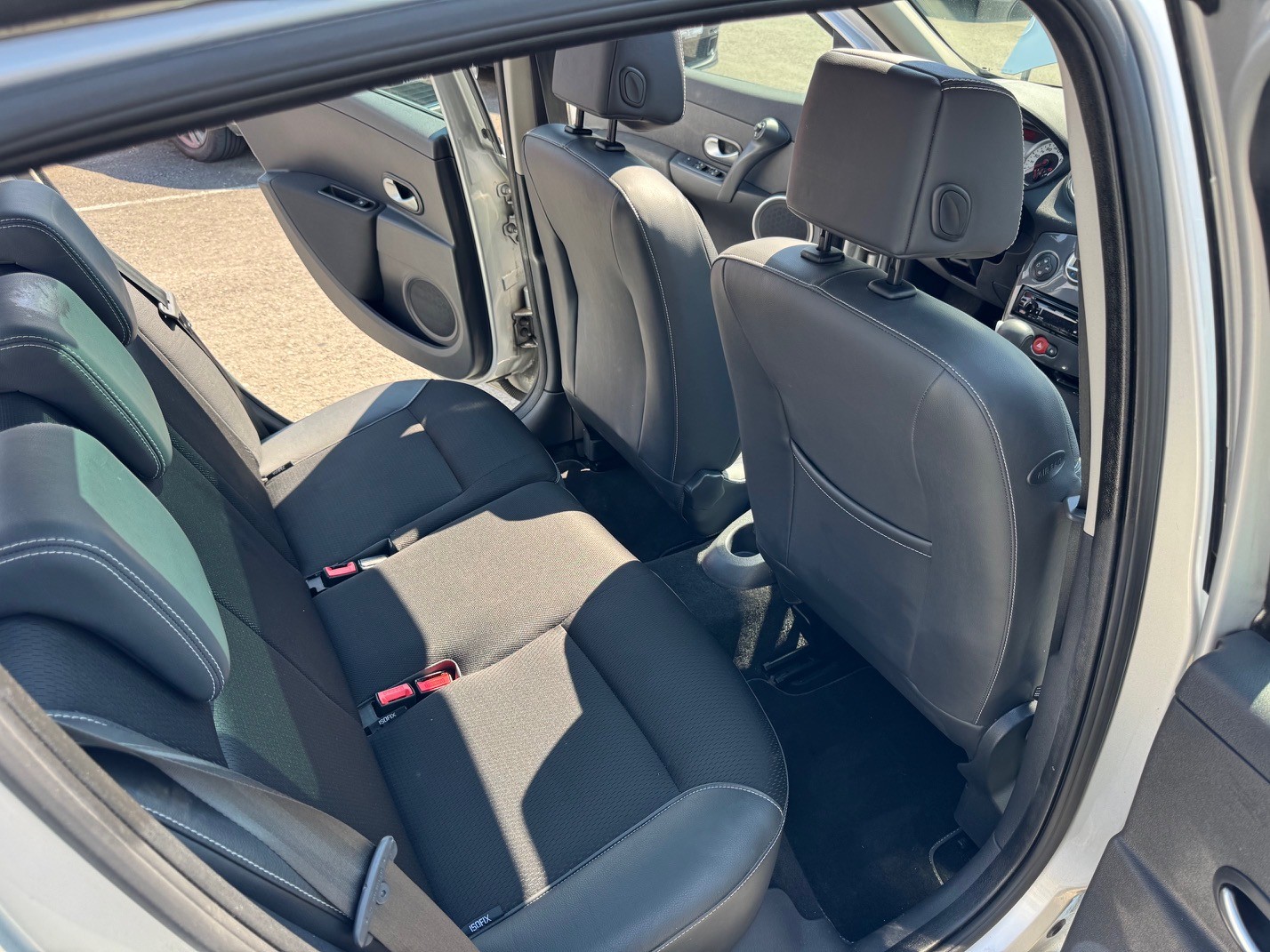 RENAULT Clio 1.6 16V Exception Automatique-image-11