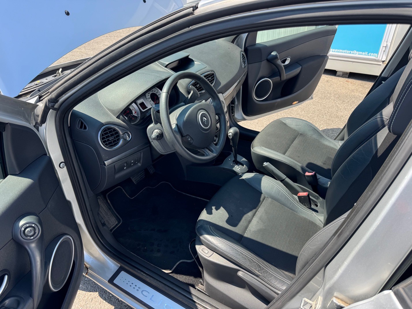 RENAULT Clio 1.6 16V Exception Automatique-image-7