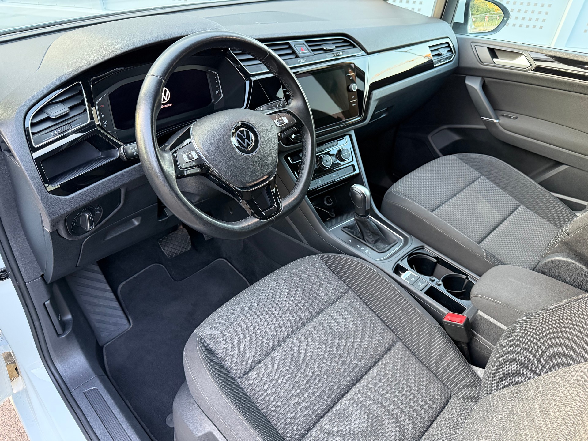 VW Touran 1.5 TSI EVO Comfortline DSG-image-10