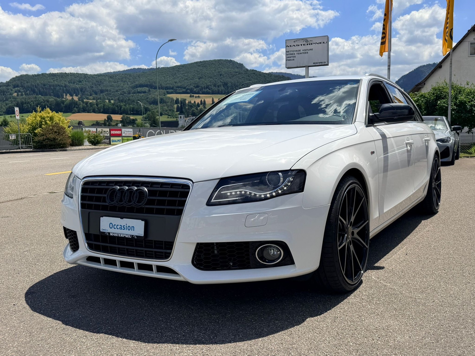 AUDI A4 Avant 2.0 TFSI multitronic-image-1