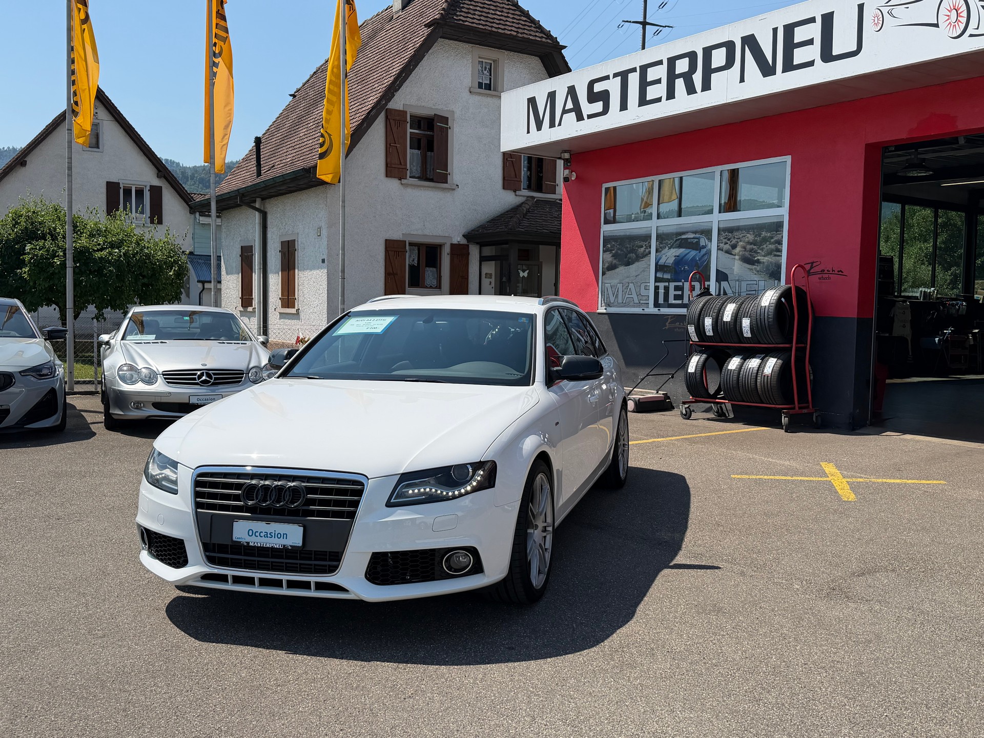 AUDI A4 Avant 2.0 TFSI multitronic-image-8