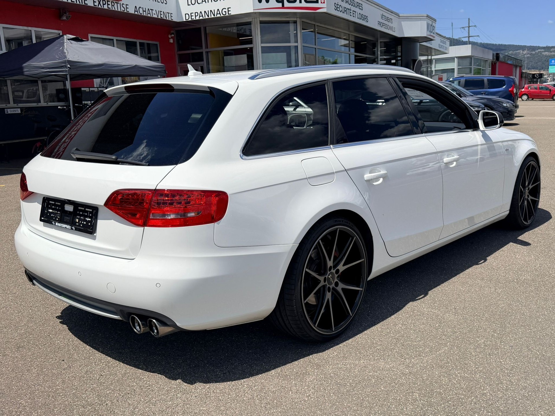 AUDI A4 Avant 2.0 TFSI multitronic-image-2