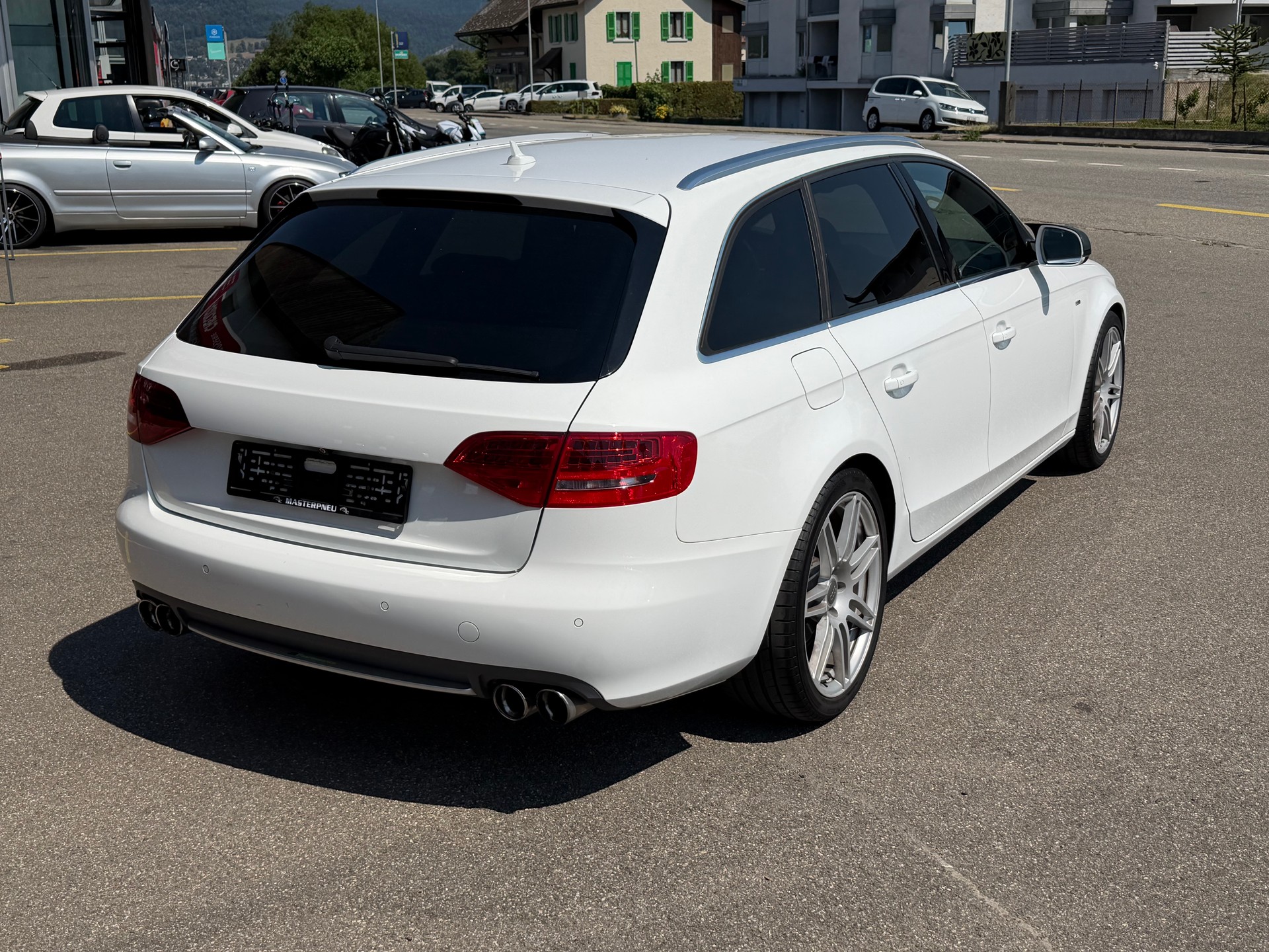 AUDI A4 Avant 2.0 TFSI multitronic-image-3