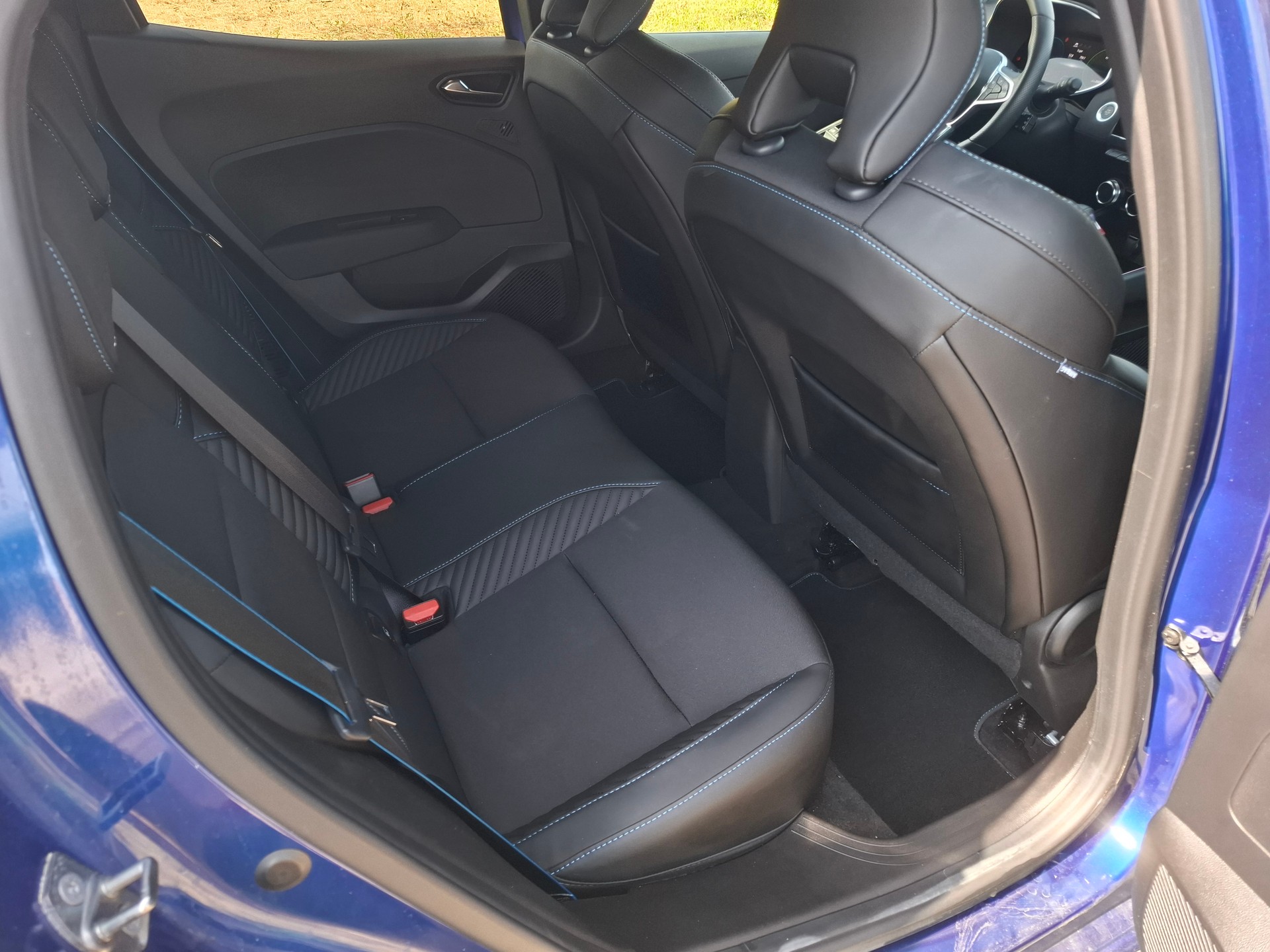 RENAULT Clio 1.6 E-Tech Esprit Alpine-image-10