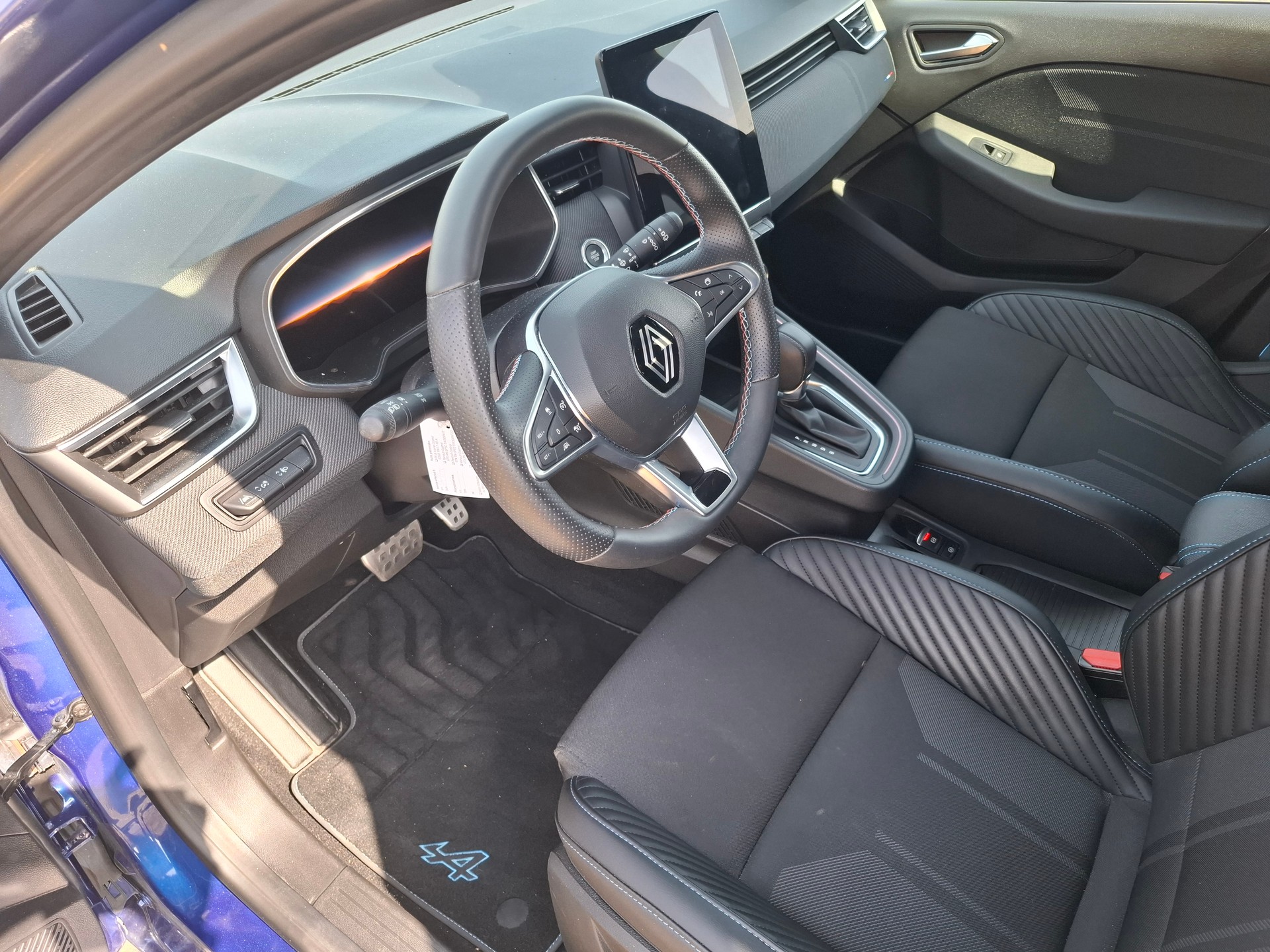 RENAULT Clio 1.6 E-Tech Esprit Alpine-image-9