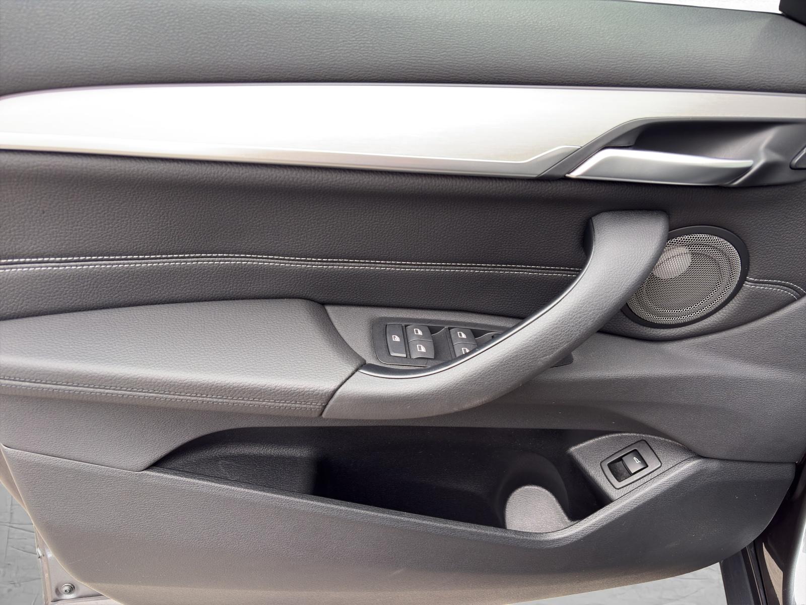 BMW X1 25d xDrive-image-16
