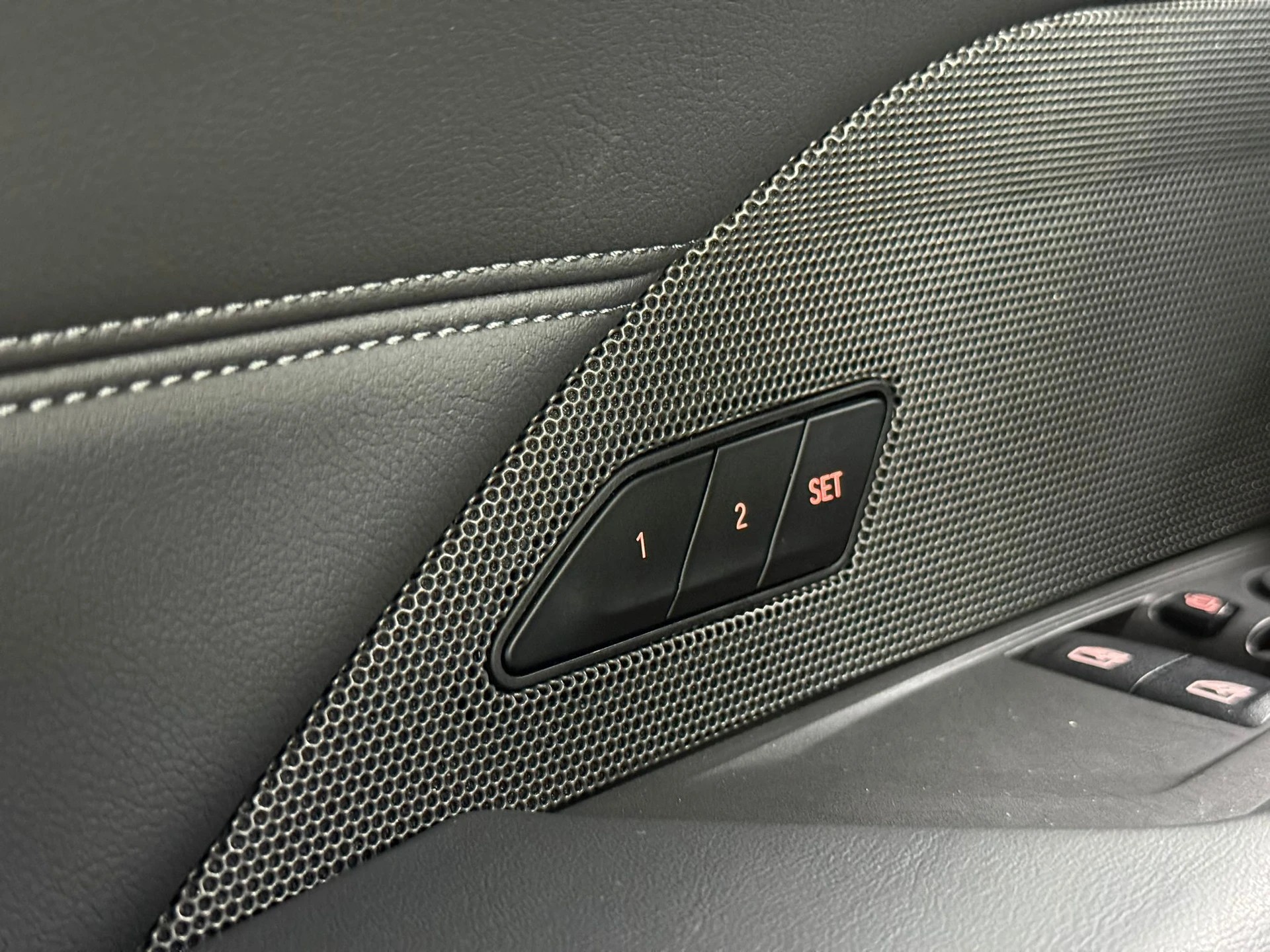 BMW M4 Coupé Competition M xDrive-image-26