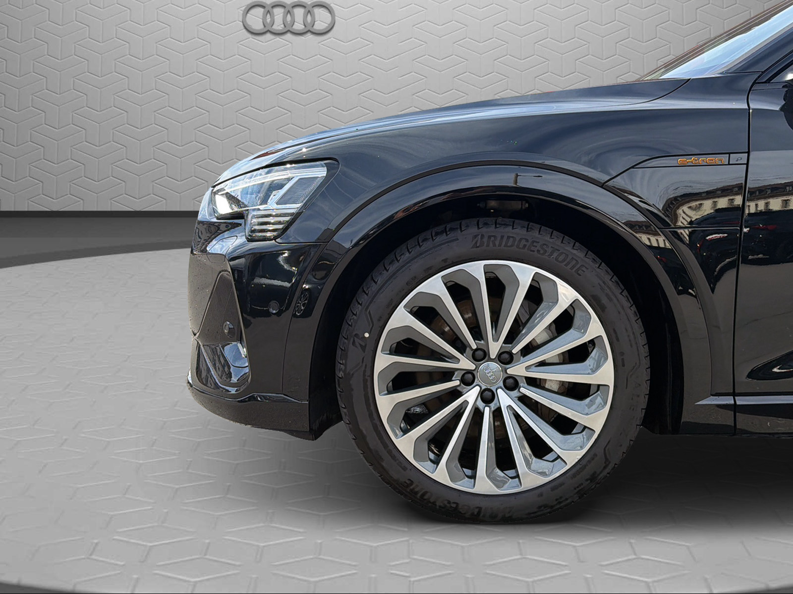 AUDI e-tron 55 Sportback S Line Black Edition quattro-image-8