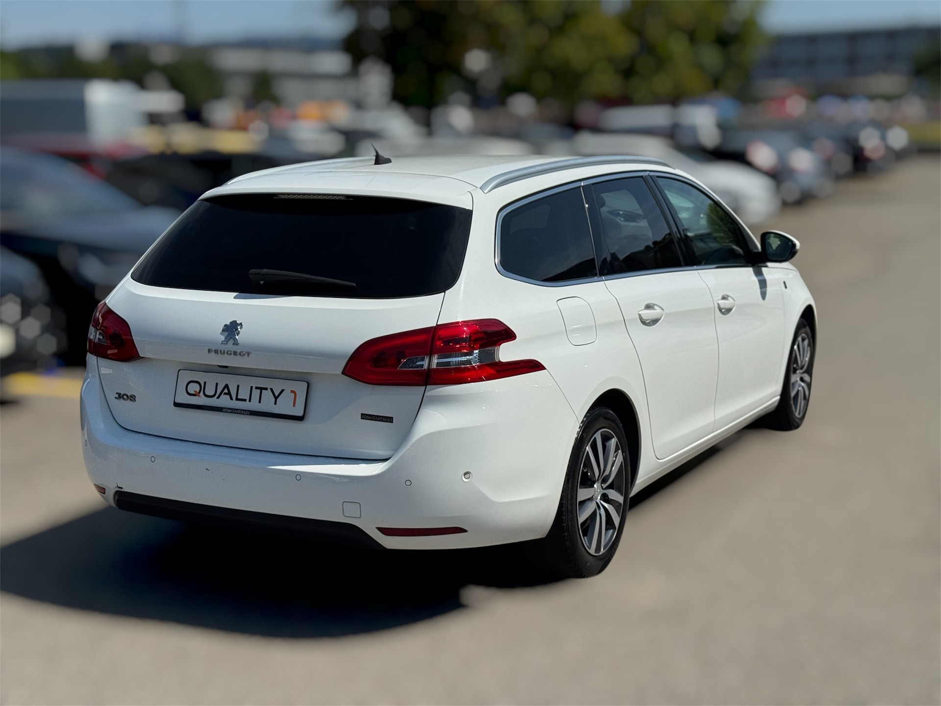 PEUGEOT 308 SW 1.5 BlueHDI Tech Edition EAT8-image-3