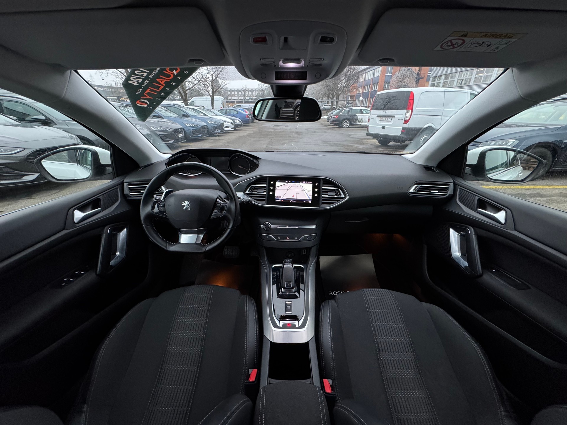PEUGEOT 308 SW 1.5 BlueHDI Tech Edition EAT8-image-10