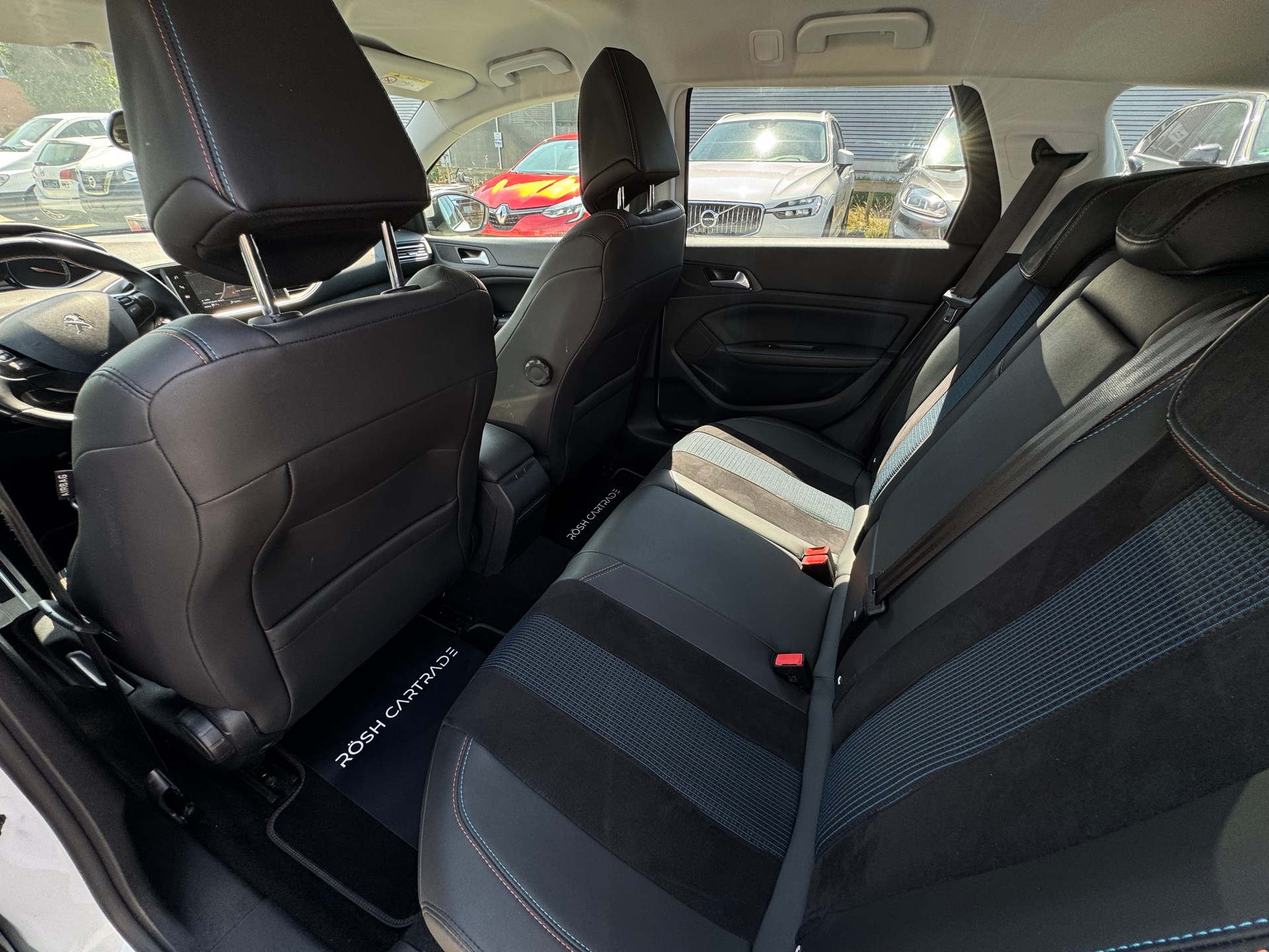 PEUGEOT 308 SW 1.5 BlueHDI Tech Edition EAT8-image-9