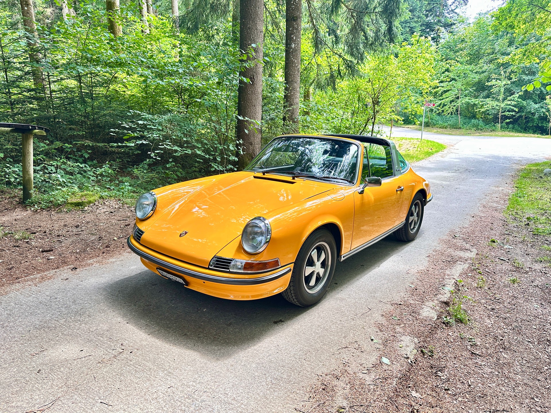 PORSCHE 2.4 S Targa Oil Klappe-image-0