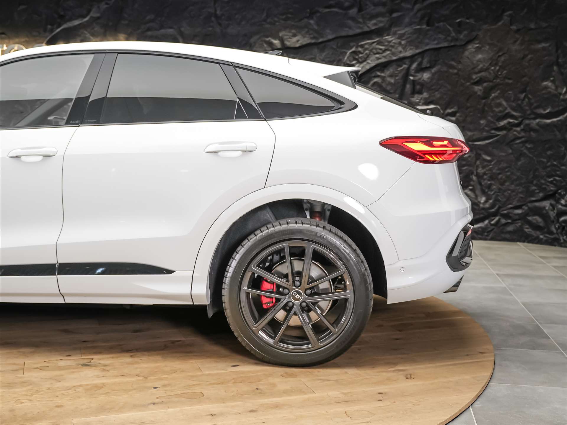 AUDI Q5 Sportback TDI quattro 150 kW S-tronic *Beifahrerdisplay*Sitzlüftung*Massage*-image-19