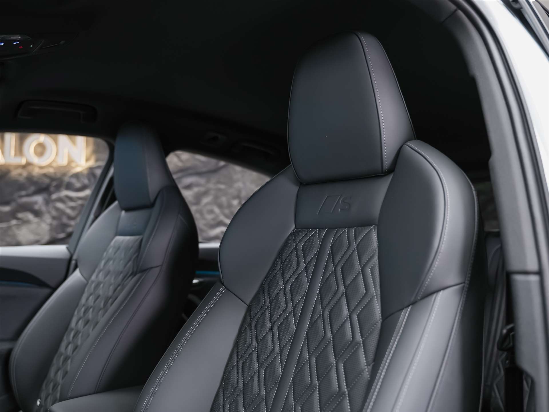 AUDI Q5 Sportback TDI quattro 150 kW S-tronic *Beifahrerdisplay*Sitzlüftung*Massage*-image-10