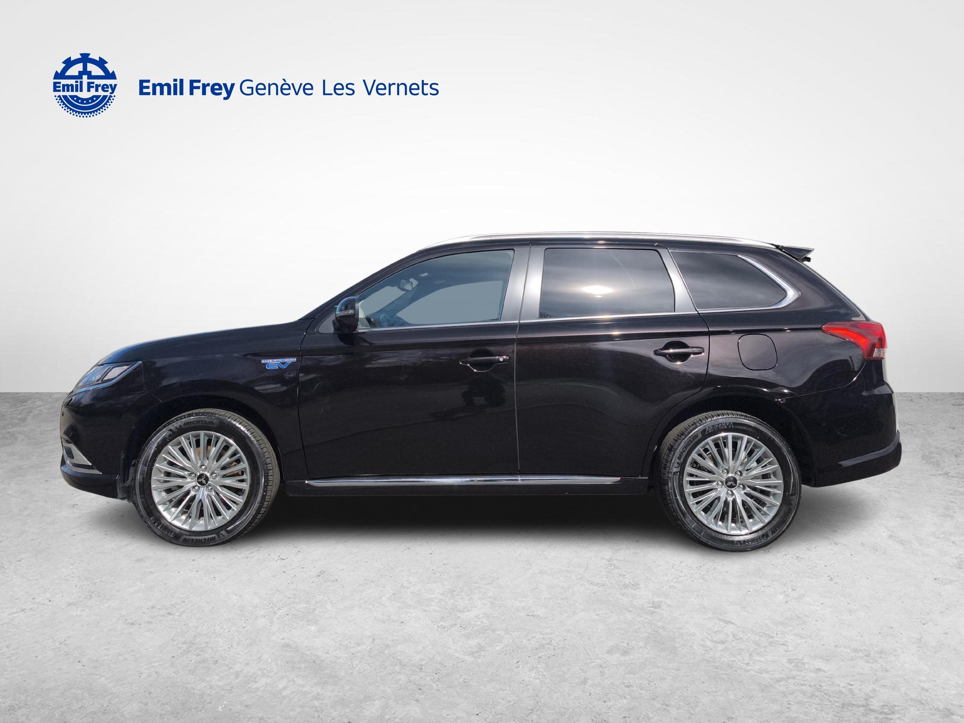 MITSUBISHI Outlander 2.4 PHEV Diamond-image-1