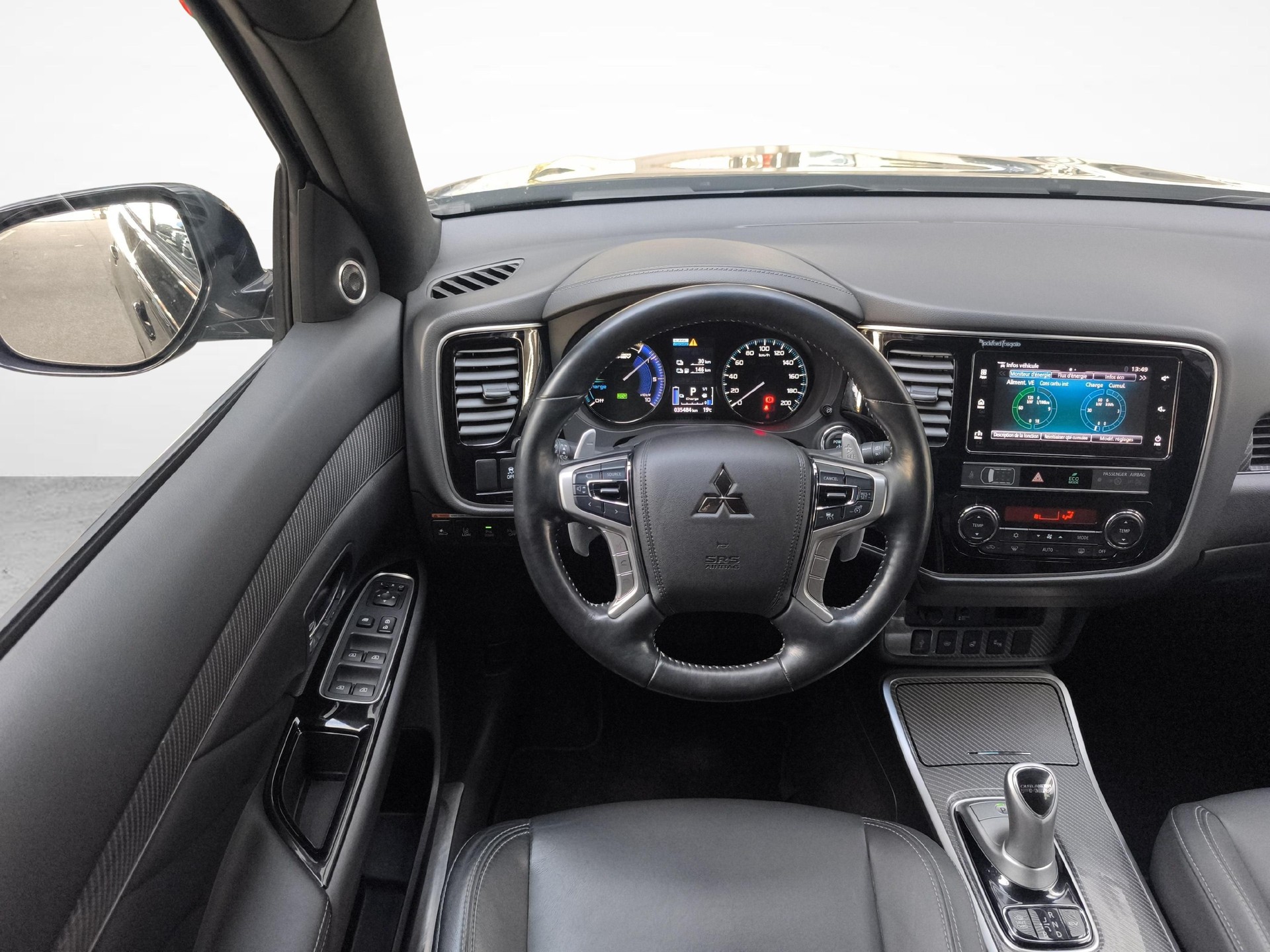 MITSUBISHI Outlander 2.4 PHEV Diamond-image-8