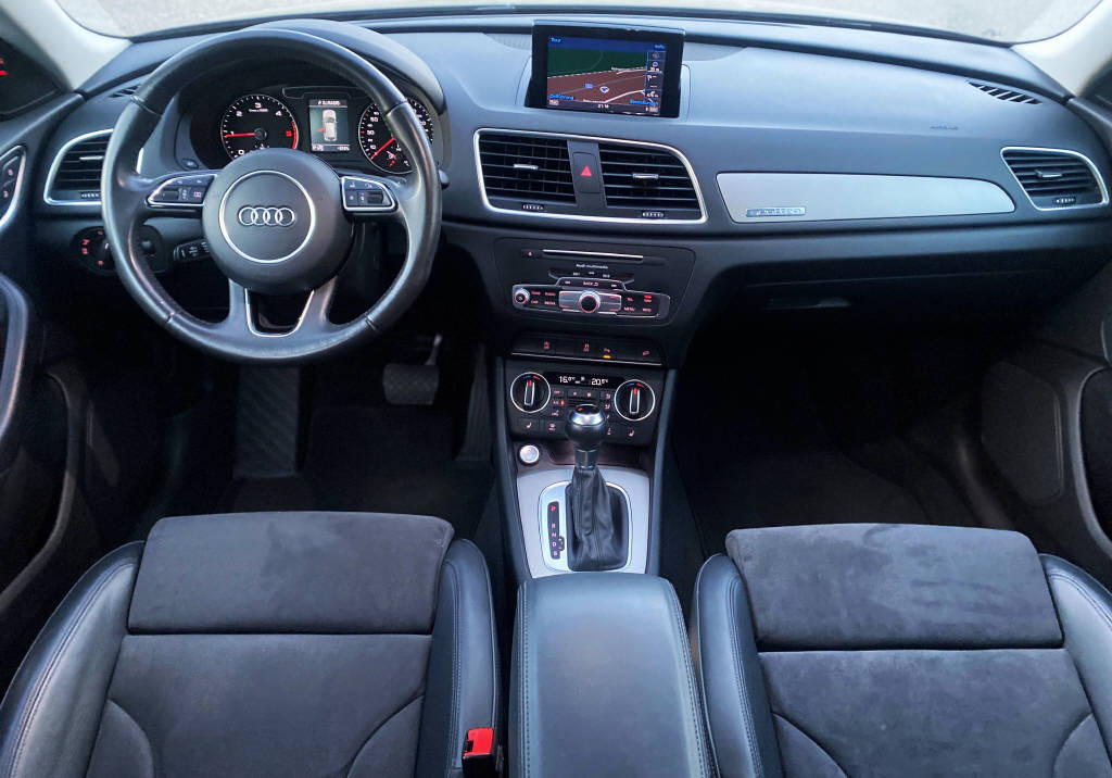 AUDI Q3 2.0 TDI 184 Sport qu. S-Tronic-image-4