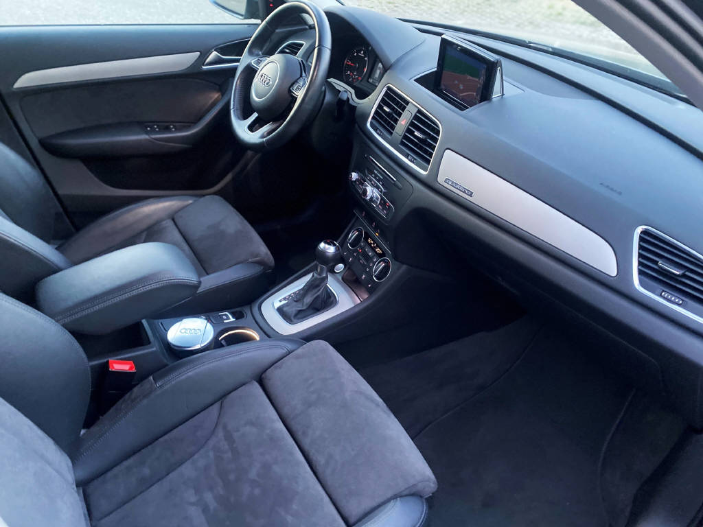AUDI Q3 2.0 TDI 184 Sport qu. S-Tronic-image-7