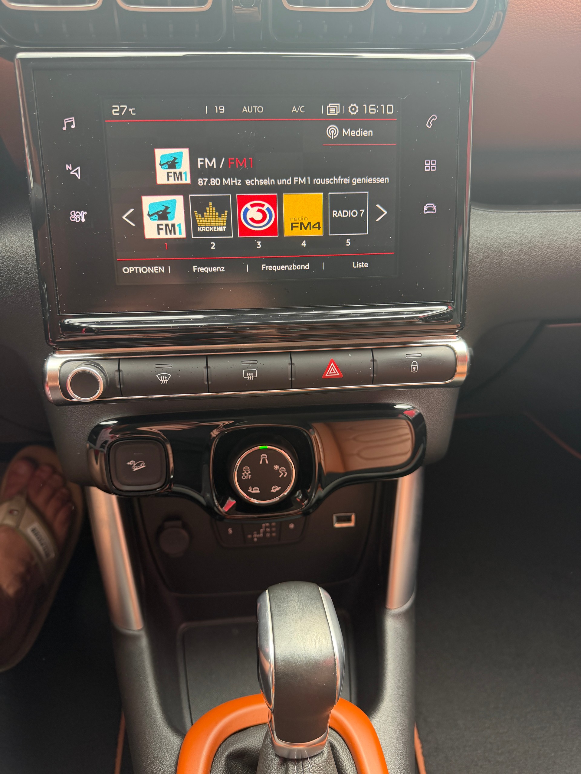 CITROEN C3 Aircross 1.2i PureTech Shine EAT-image-9