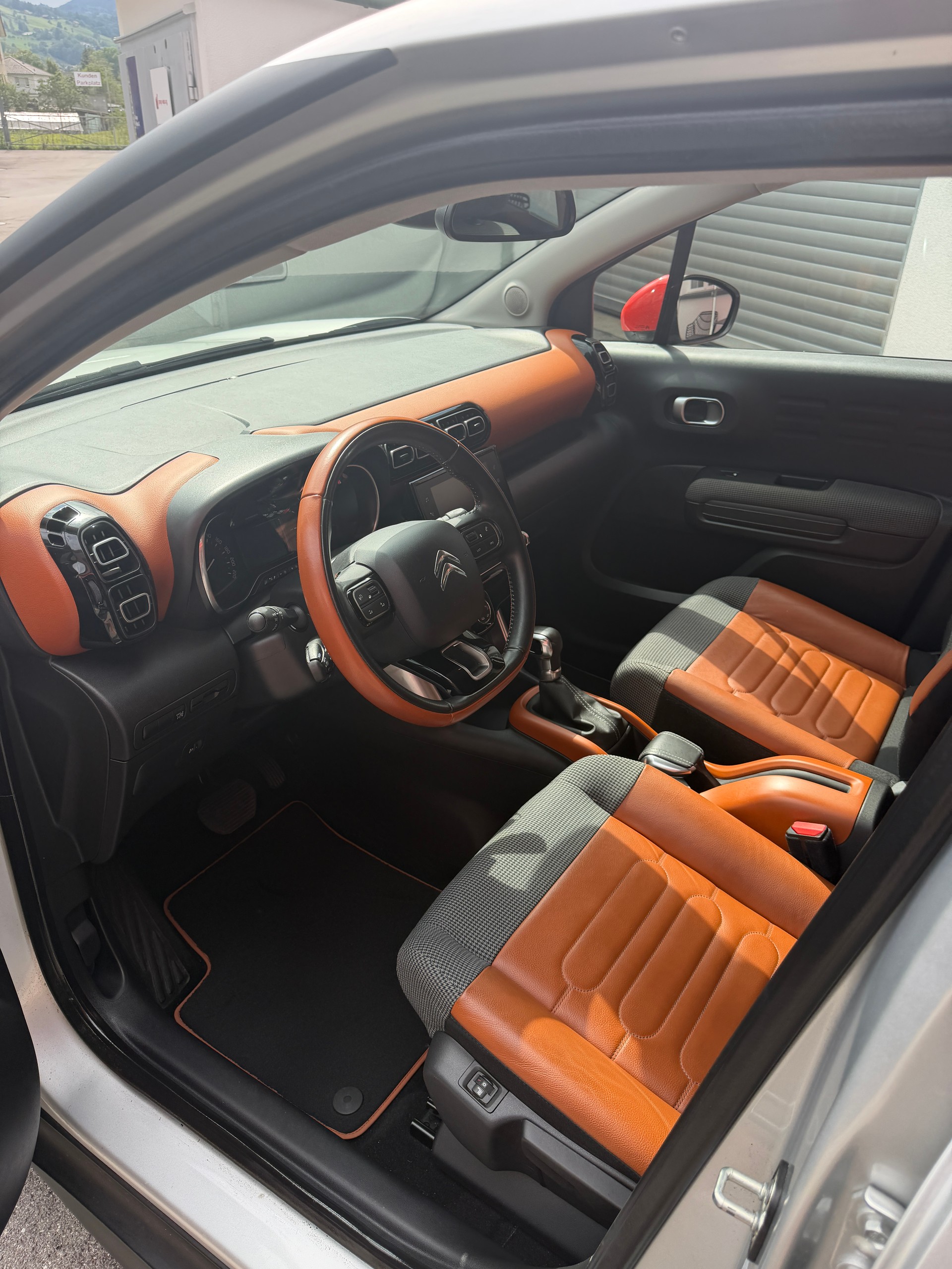 CITROEN C3 Aircross 1.2i PureTech Shine EAT-image-13
