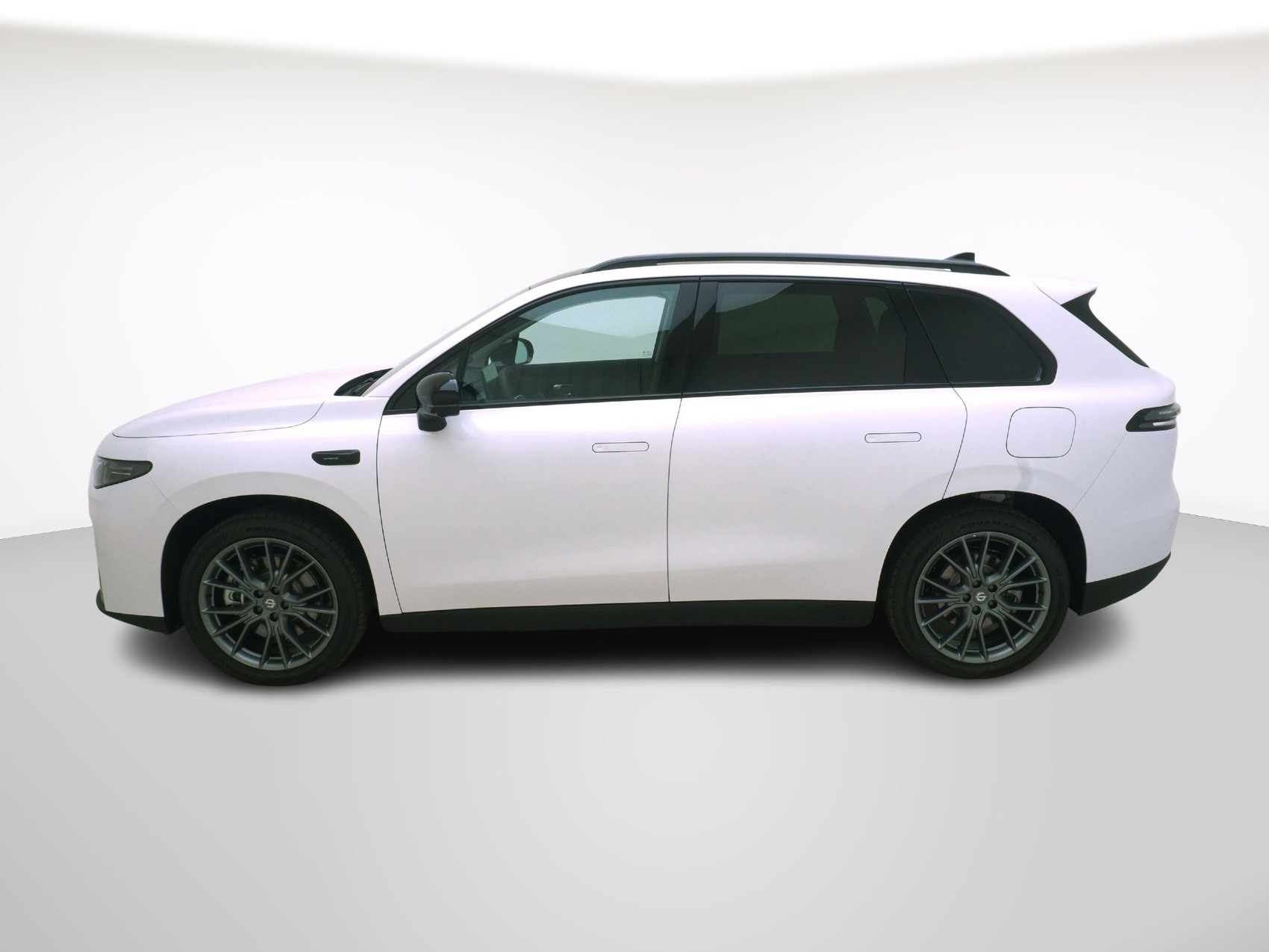 LEAPMOTOR C10 Design Pro MAX AWD-showroom-element-1