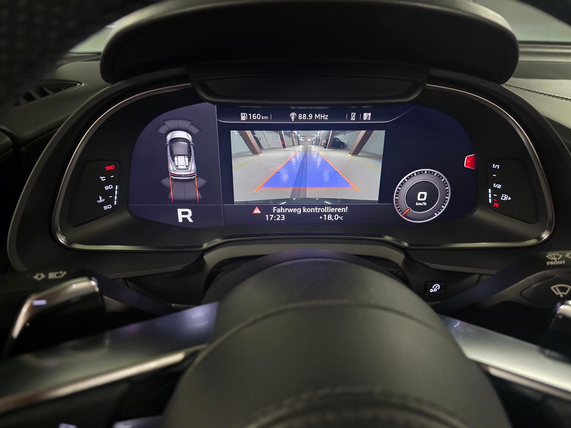 AUDI R8 Spyder S-Tronic-image-13
