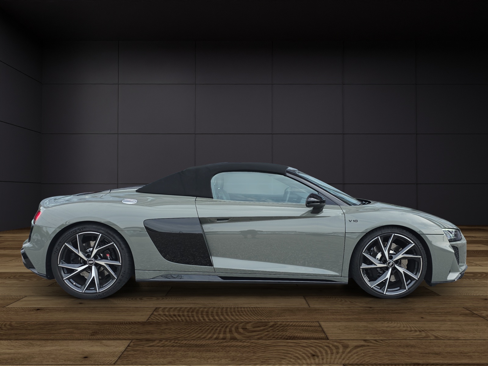 AUDI R8 Spyder S-Tronic-image-4