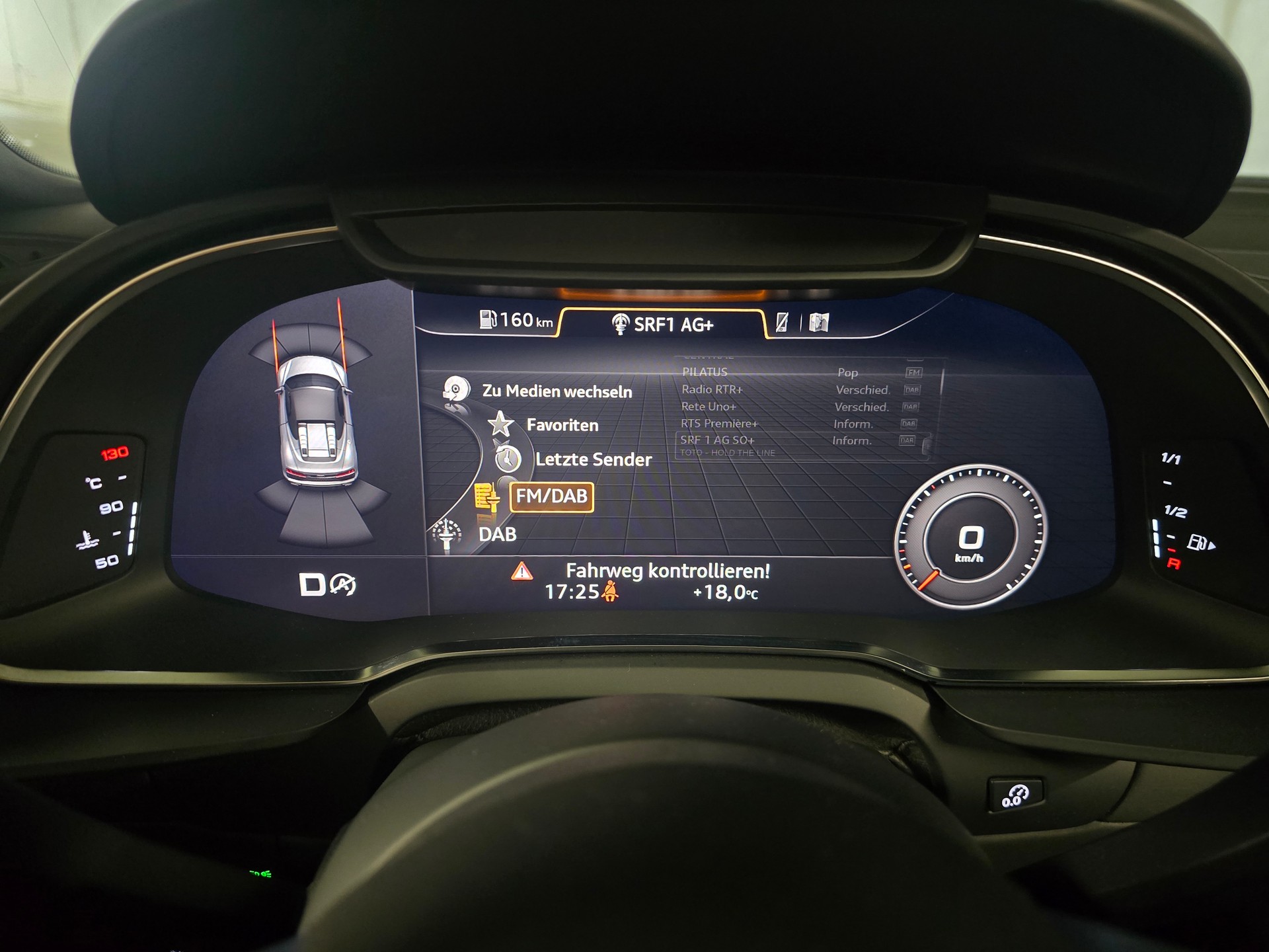 AUDI R8 Spyder S-Tronic-image-14
