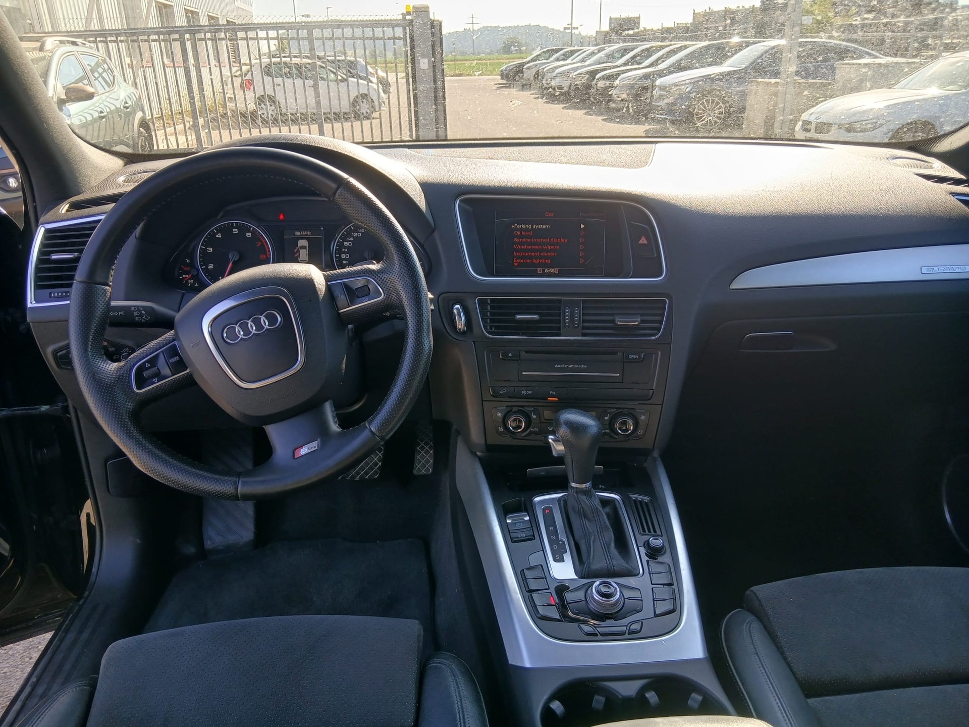 AUDI Q5 2.0 TFSI quattro S-tronic-image-3