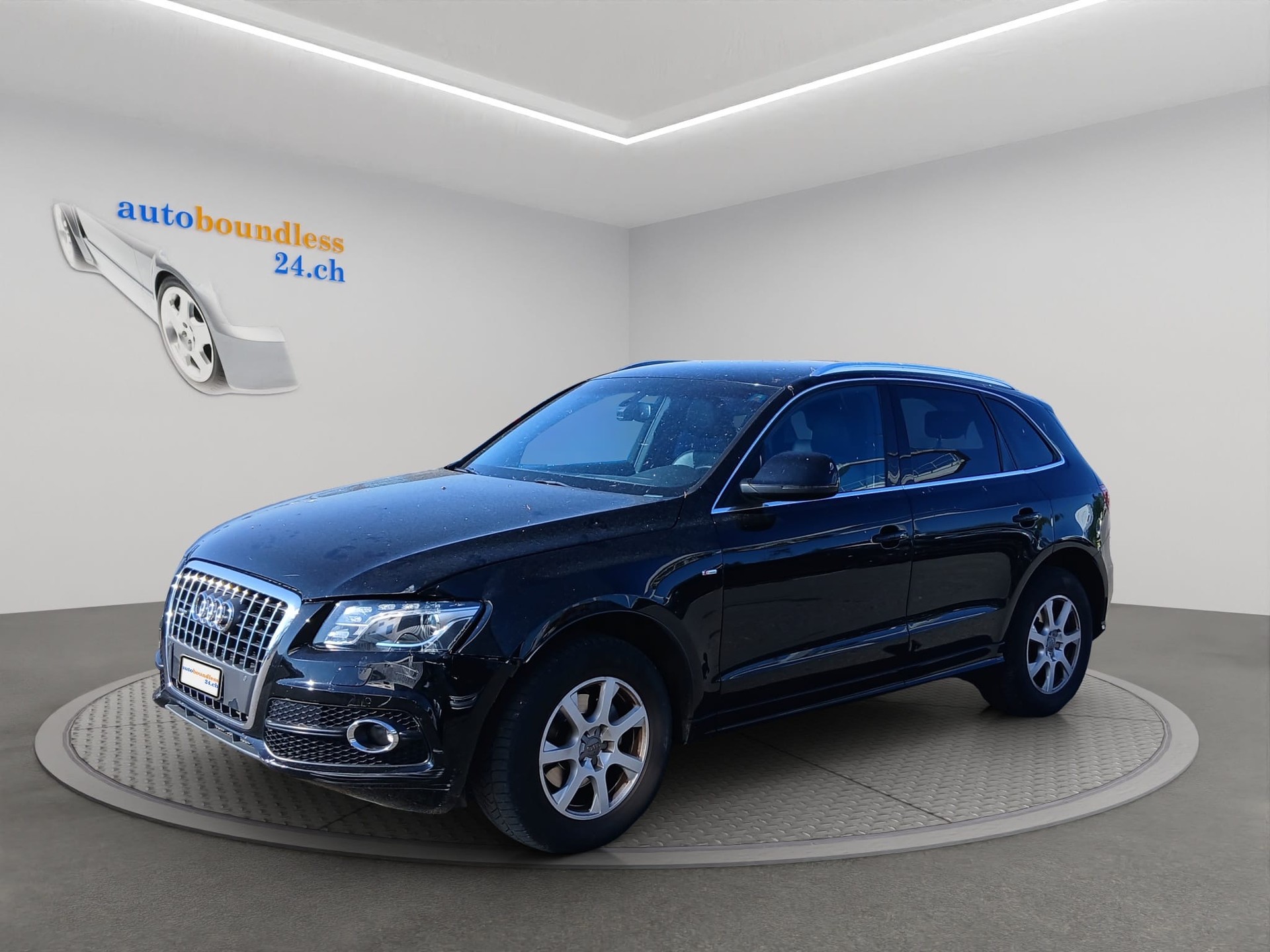 AUDI Q5 2.0 TFSI quattro S-tronic-image-2