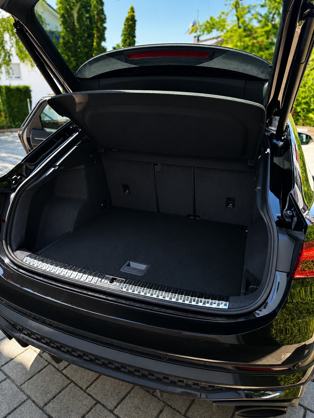 AUDI 2.5 TFSI quattro S-Tronic-image-2