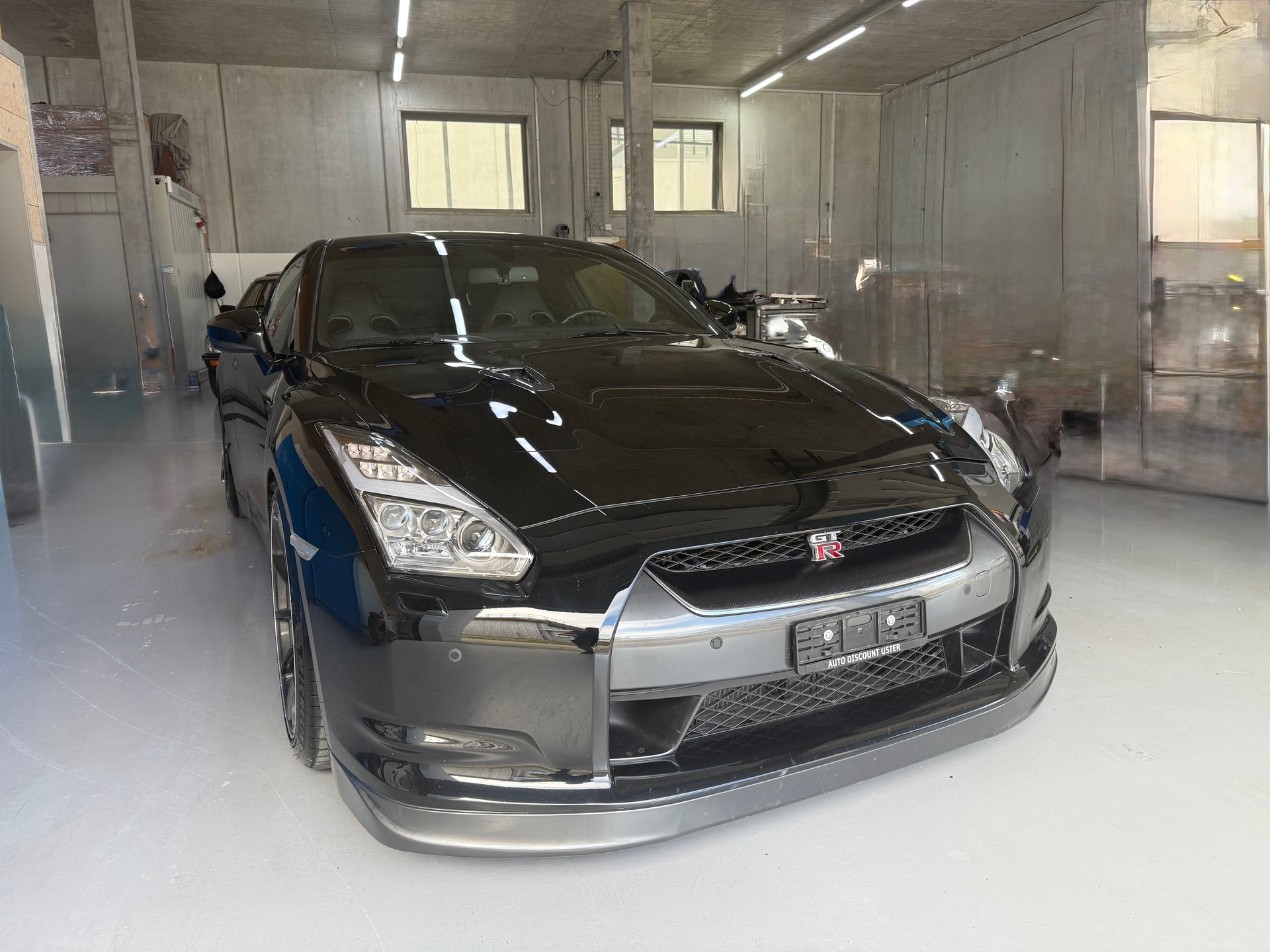 NISSAN GT-R 3.8 V6 Biturbo Black Edition-image-1