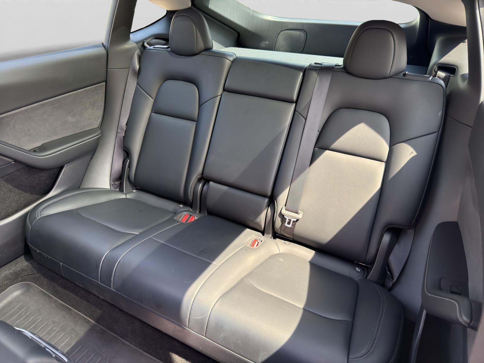 TESLA Model Y Long Range-image-10